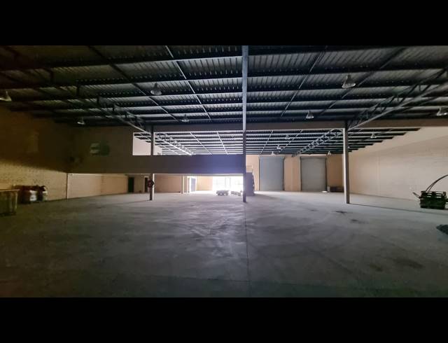 1,309M² WAREHOUSE TO LET IN POMONA